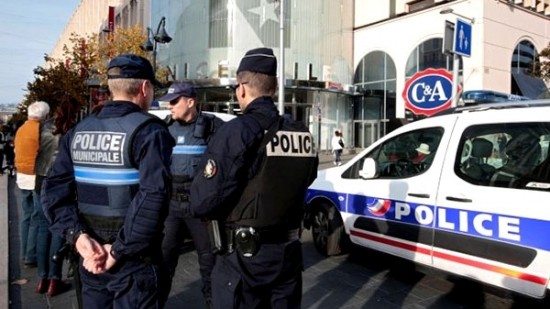 الشرطة تفتش منزل مرشح للانتخابات الرئاسية الفرنسية
