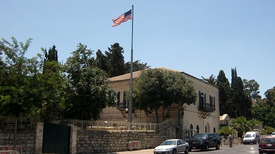  إبقاء السفارة الأمريكية في القدس