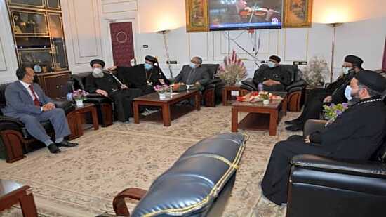 محافظ المنيا يجتمعي بالأسقفين الجديدين للأقباط الأرثوذكس