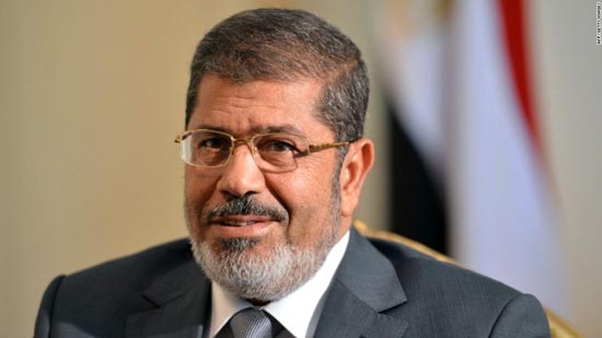 في مثل هذا اليوم.. الحكم بالسجن عشرين عاماً على الرئيس السابق محمد مرسي في قضية أحداث قصر الاتحادية
