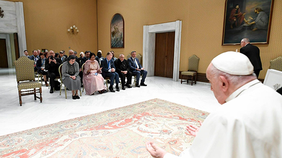 البابا فرنسيس يستقبل المشاركين في مؤتمر حول العمل