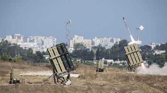 إعلام إسرائيلي : القبة الحديدية اعترضت صاروخين في سماء عسقلان